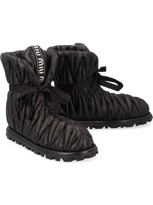 Miu Miu Matelasse Dolgulu Kadın Bot