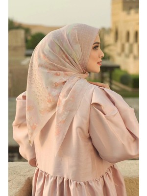 Buttonscarves Arabian Night Kare Eşarp - Cave