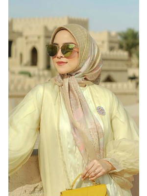 Buttonscarves Arabian Night Kare Eşarp - Golden Lamp
