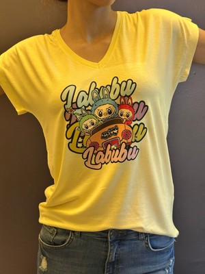 Gönülden Tasarım Labubu Baskılı Kadın V Yaka Sarı T-Shırt