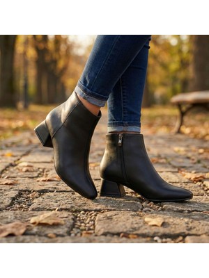 Çiğdem Kundura Orbis - Sivri Burunlu Yandan Fermuarlı Kısa Topuklu Kadın Bot - Siyah - 36