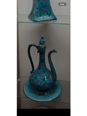 Anka Select El Yapımı 30 cm Iznik Çini Sanatı Turkuaz Renk Kabartma Desenli Antik Ibrik Sürahi Çini Vazo