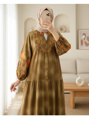 Modamorfo Dik Yaka Yarım Düğmeli Kolu Lastikli Desenli Elbise -Toprak