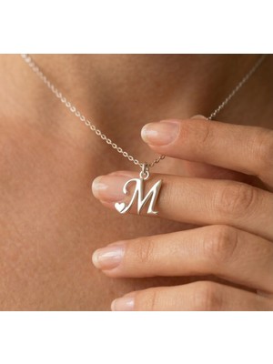 Ashak Accessories Kadın 925 Ayar Gümüş Zincirli M Harfi Kalpli Baş Harfli Kalp Harf Alfabe Isim Kolye