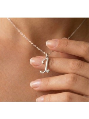 Ashak Accessories Kadın 925 Ayar Gümüş Zincirli J Harfi Kalpli Baş Harfli Kalp Harf Alfabe Isim Kolye