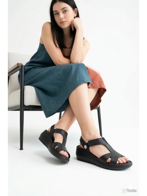 Mammamia Kadın Hakiki Deri Ortopedik Yumuşak Hafif Günlük Dolgu Topuk Sandalet M27YS/2350