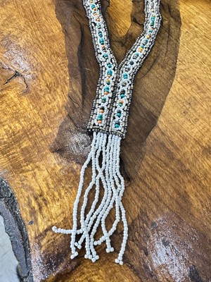 Gönülden Tasarım Boncuk Işleme Püsküllü Yaka Dikiş Aksesuarı Aplik 29X20 cm