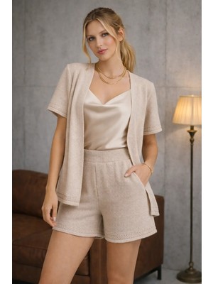 Deslorsque Beyaz Esnek Yapılı Triko Örme Yüksek Bel Şortlu Alt Üst İkili Takım