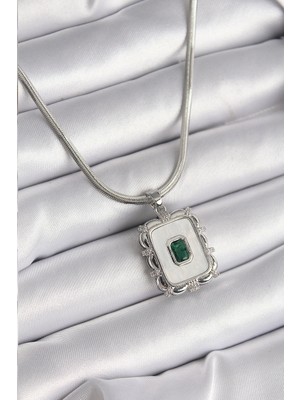 Balkan Grup 316L Çelik Gümüş Renk Italyan Zincir Beyaz Sedefli Kare Portre Model Zümrüt Taş Detay Ka