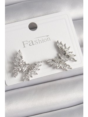 Balkan Grup Pirinç Gümüş Renk Zirkon Taşlı Kelebek Model Kadın Küpe