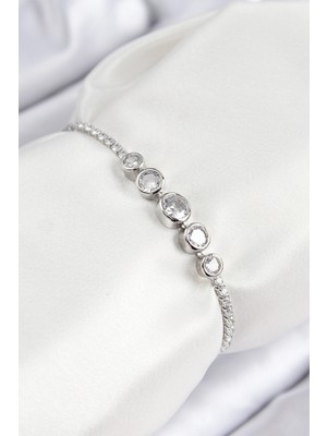 Balkan Grup Pirinç Zirkon Taşlı Sıralı Daire Model Gümüş Renk Asansörlü Kadın Bileklik