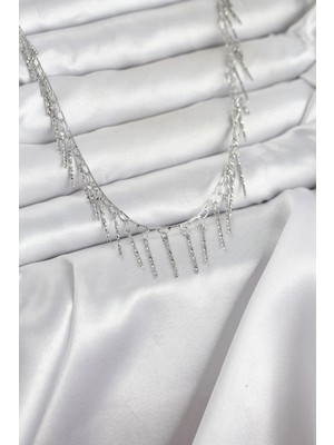 Balkan Grup Pirinç Gümüş Renk Saçaklı Model Kadın Kolye