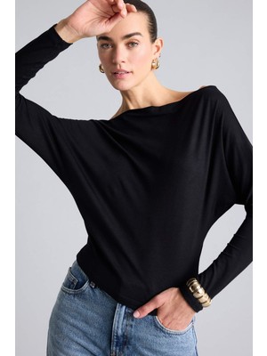 DeFacto Siyah Kayık Yaka Kadın T-Shirt ve Modelleri - Hepsiburada.com