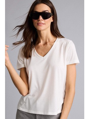 DeFacto Regular Fit V Yaka Basic Düz Kısa Kollu Tişört W9204AZ26SM