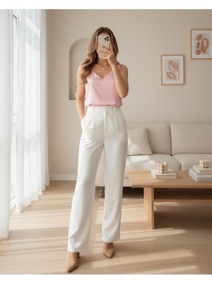 Modamorfo V Yaka Sıfır Kol Saten Bluz   -Pudra