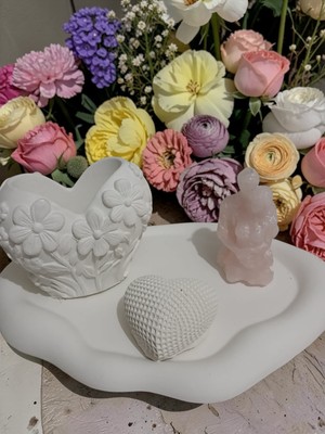 Doğal El Yapımı Dekoratif Tasarım Seti - Kalp Saksı, Figür Mum ve Tepsi