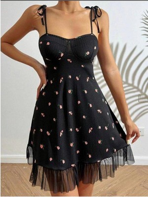 Gecem Giyim Kadın Siyah Pembe Gül Desenli Askılı Bağlamalı Dantel Detaylı Elbise 5072