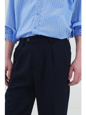 Giesto Dokulu Lacivert Pilili Pantolon