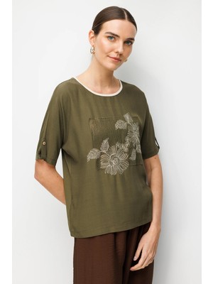 Desen Triko Sıfır Yaka Önü Nakışlı Penye Kadın Bluz 26878