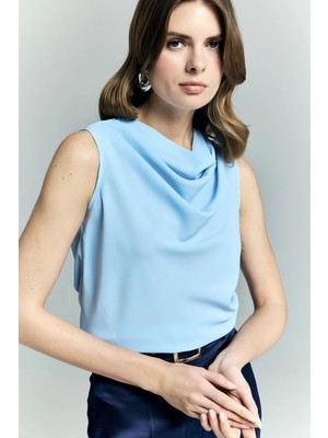 Sateen Degaje Yaka Kolsuz Bluz - Mavi