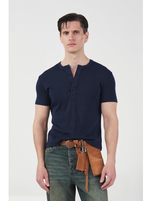 Giesto Yarım Patlı Dar Kesim Lacivert T-Shırt