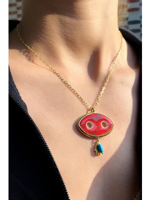 Spossy Silver Jewelry Kırmızı Mineli Fatma Ana Eli Sallantılı Kolye