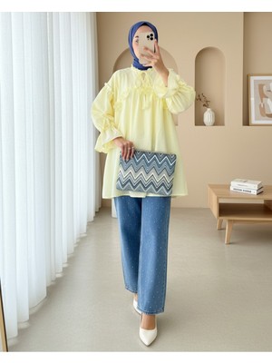 Modamorfo Yakası ve Kolları Bağlamalı Önü Çiçek Detaylı Ham Keten Gömlek -Açık Sarı