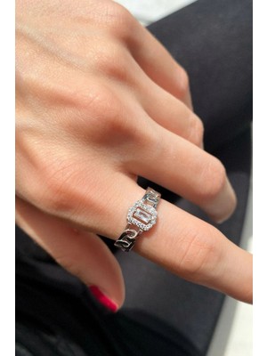 Spossy Silver Jewelry Baget Taşlı Zarif Zincir Yüzük