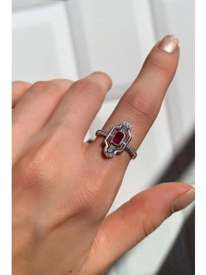 Spossy Silver Jewelry Baget Taşlı Tasarım Yüzük