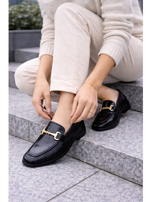 Slipcat Kadın Rugan Loafer Gold Tokalı Günlük Şık Rahat Babet Ayakkabı