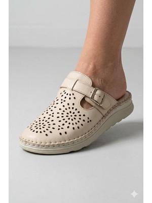 Shoemix Kadın Krem Deri Lazer Kesim Delikli Tokalı Comfort Sabo Terlik