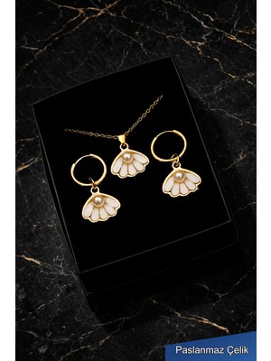 Trend Collection Kadın Beyaz Çiçek Incili Çelik Kolye Küpe Seti Gold Renk Zarif Takı