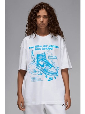 Nike Jordan Brand Sneaker Graphic White Oversized Short-Sleeve Tshirt Kadın Tişört Beyaz