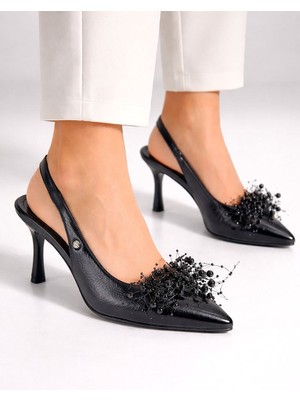 Gökhan Talay Black Beads Esnek Yumuşak Kaymaz Taban (8 Cm) Siyah Rugan Boncuk Detaylı Açık Lastikli Kadın Topuklu Ayakkabı