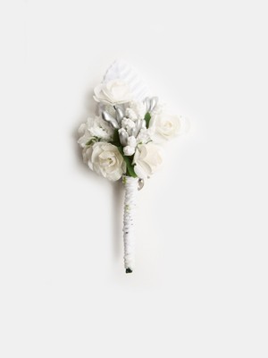 Karaca Beyaz Yaka Çiçeği