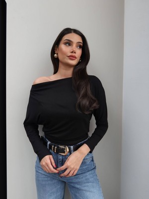Esra Helvacı Düşük Omuz Uzun Kol Bluz