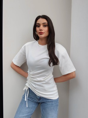 Esra Helvacı Yan Büzgülü Vatkalı Tshirt