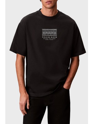 Calvin Klein % 100 Pamuk Relaxed Fit Logolu Bisiklet Yaka T Shirt LV04RF823GUB1 Erkek T Shirt LV04RF823G Ub1