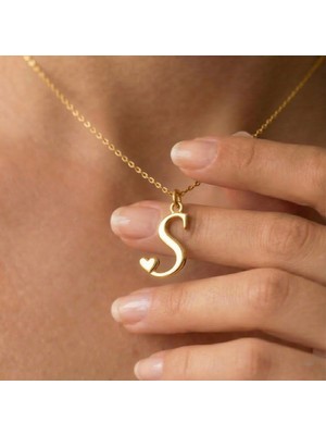 Ashak Accessories Kadın 925 Ayar Gümüş Zincirli S Harfi Kalpli Baş Harfli Kalp Harf Alfabe Isim Kolye