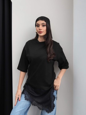 Esra Helvacı Bisiklet Yaka Dantel Detay Tshirt