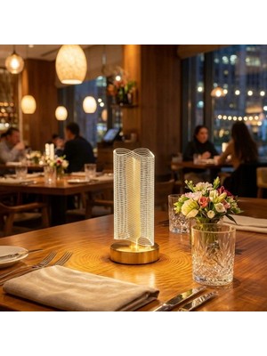 Shopwave Dalgalı Silindirik Kristal Çizgili Model LED Masa Lambası – Gold Tabanlı, Dokunmatik, 3 Renk Işık Modlu, Şarjlı Modern Dekoratif Gece Lambası (5047)