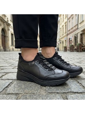 Çiğdem Kundura Palovit 052 - Hakiki Deri Lastik Bağcıklı Ortopedik Kadın Günlük Ayakkabı - Siyah - 40