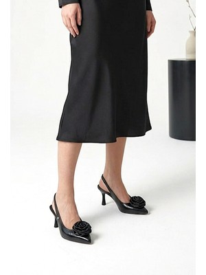 Gökhan Talay Rosalind Esnek Yumuşak Kaymaz Taban (8 Cm) Siyah Rugan El Yapımı Gül Detaylı Açık Lastikli Kadın Topuklu Ayakkabı