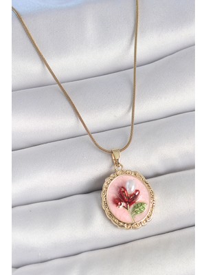 Pazarcan Çelik Gold Renk Zincir Pembe Mineli Incili Çiçek Işlemeli Portre Model Kadın Kolye