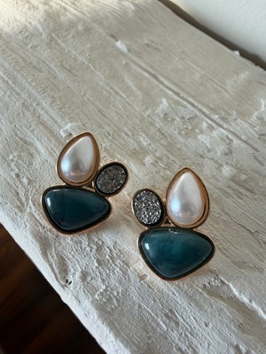 Marem Oval Inci Renkli Parlak Çelik Küpe