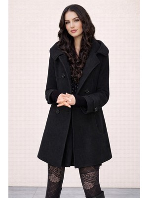 Düğmeli Yaka Detaylı Siyah Kadın Kaşe Kaban