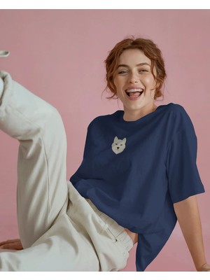 Muhtar Store Beyaz Husky Köpek Baskılı Unisex Oversize Tişört – Minimal Mavi Gözlü Husky Tasarım