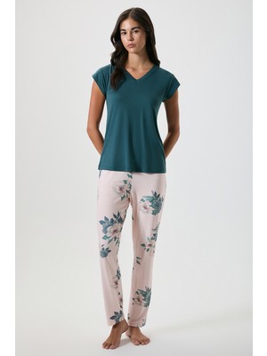 Catherine's V Yaka Çiçek Desenli Pijama Takımı
