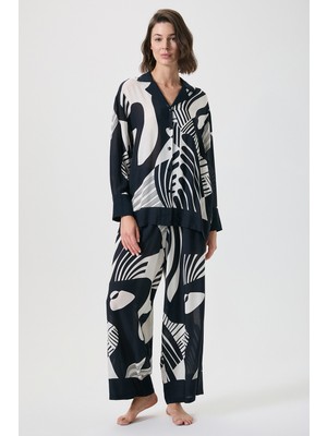 Penye Mood Zebra Desenli Şerit Detaylı Gömlek Takımı
