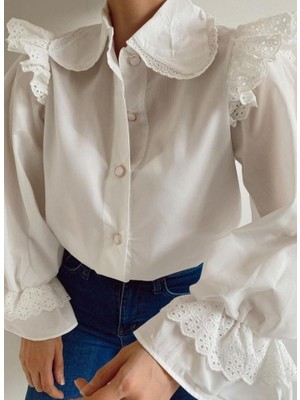 Omuzu Fırfırlı Fistolu Kolu Lastikli Düğmeli Gömlek -Beyaz